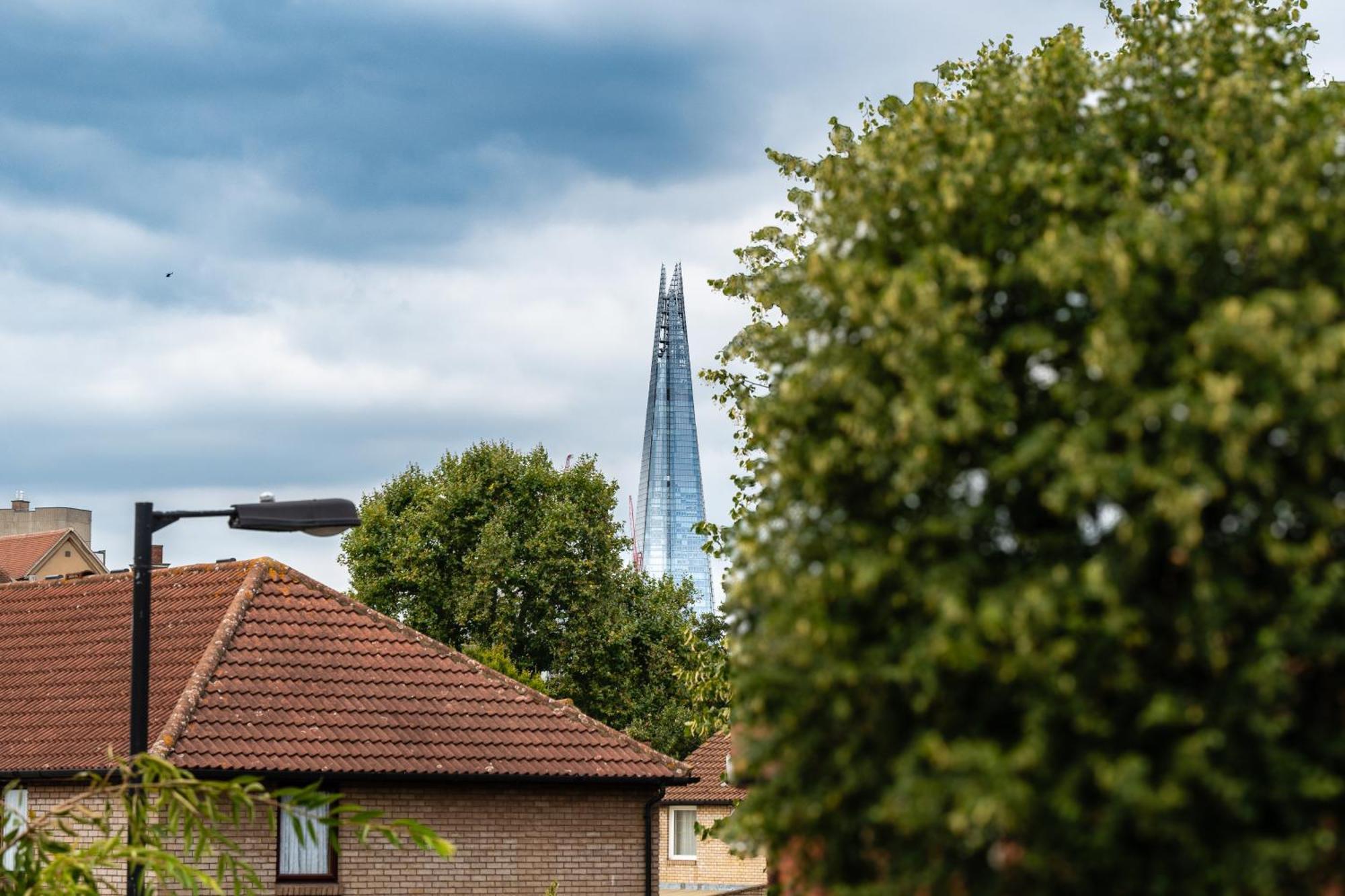 Shard View 3 Bed Entire Home Лондон Экстерьер фото